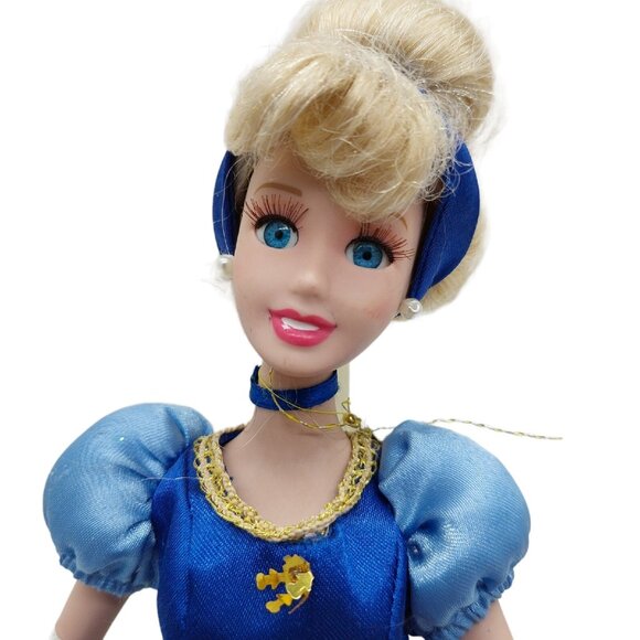 Disney Porcelain Cinderella Princess Doll Brass Key Collection Keepsake Edition - Picture 6 of 9